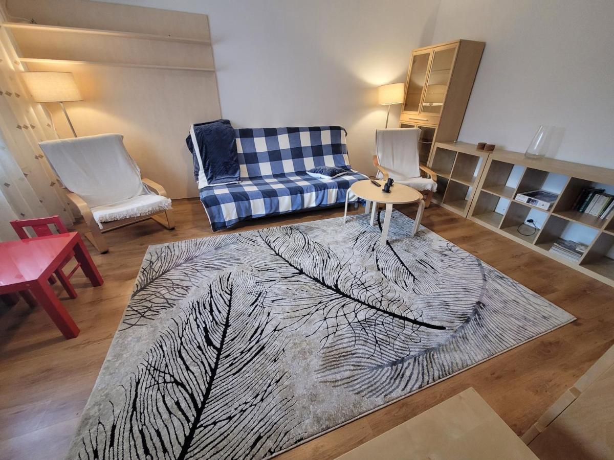 Family Friendly With Kids Room, Quiet And Peaceful Bukarest Exteriör bild
