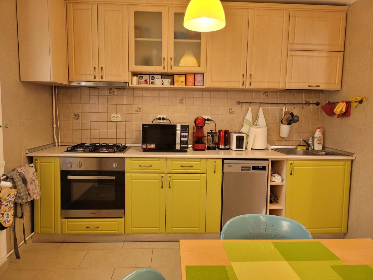 Family Friendly With Kids Room, Quiet And Peaceful Bukarest Exteriör bild