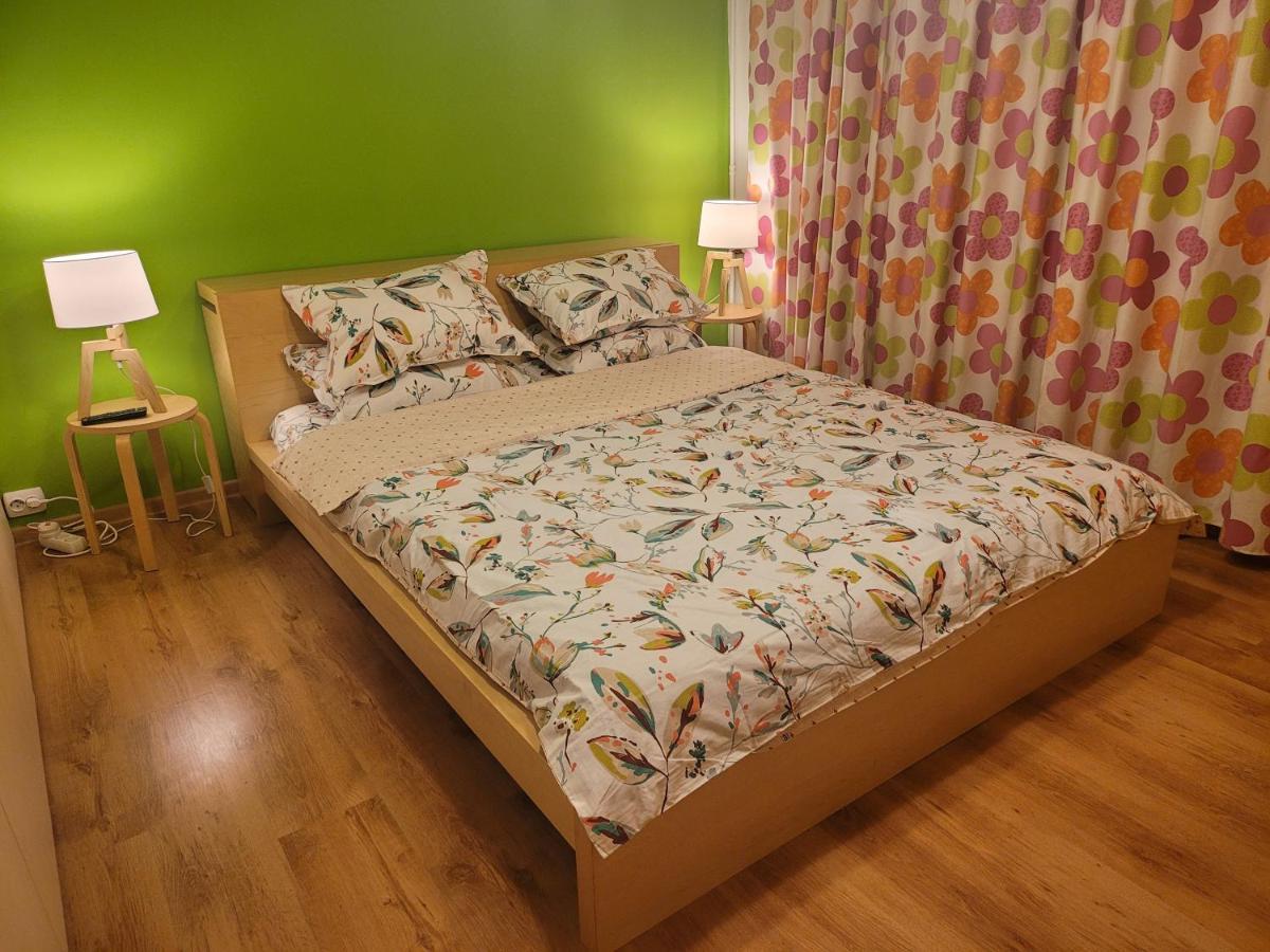 Family Friendly With Kids Room, Quiet And Peaceful Bukarest Exteriör bild